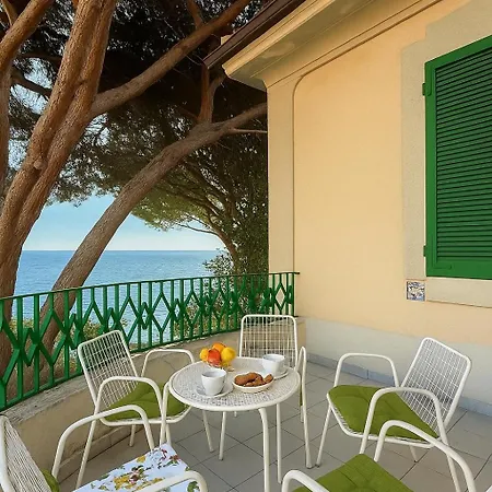 Liberty Seaview Apartman