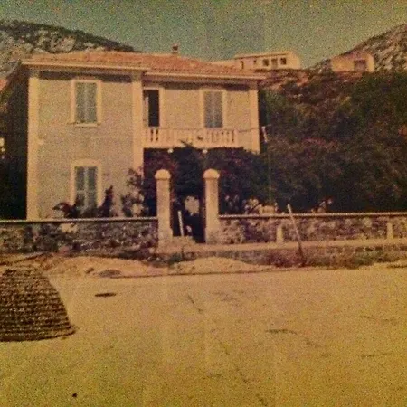 Liberty Seaview Apartman Cala Gonone